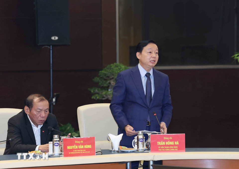 Phó Thủ tướng Trần Hồng Hà phát biểu tại cuộc họp. (Ảnh: Phương Hoa/TTXVN)