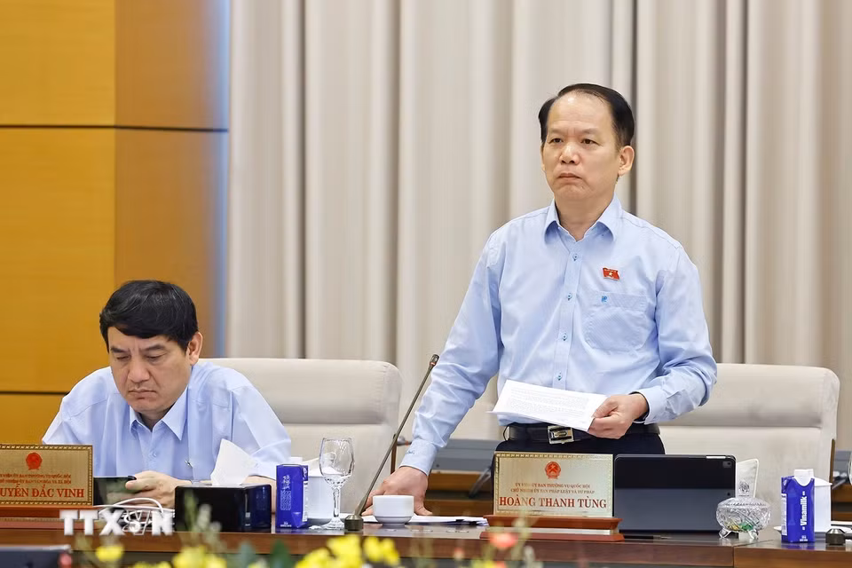 Chủ nhiệm Ủy ban Pháp luật và Tư pháp của Quốc hội Hoàng Thanh Tùng phát biểu. (Ảnh: Doãn Tấn/TTXVN)