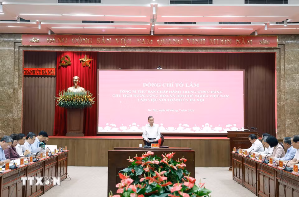 Tổng Bí thư, Chủ tịch nước Tô Lâm chủ trì cuộc làm việc với Thành ủy Hà Nội. (Ảnh: Thống Nhất/TTXVN)