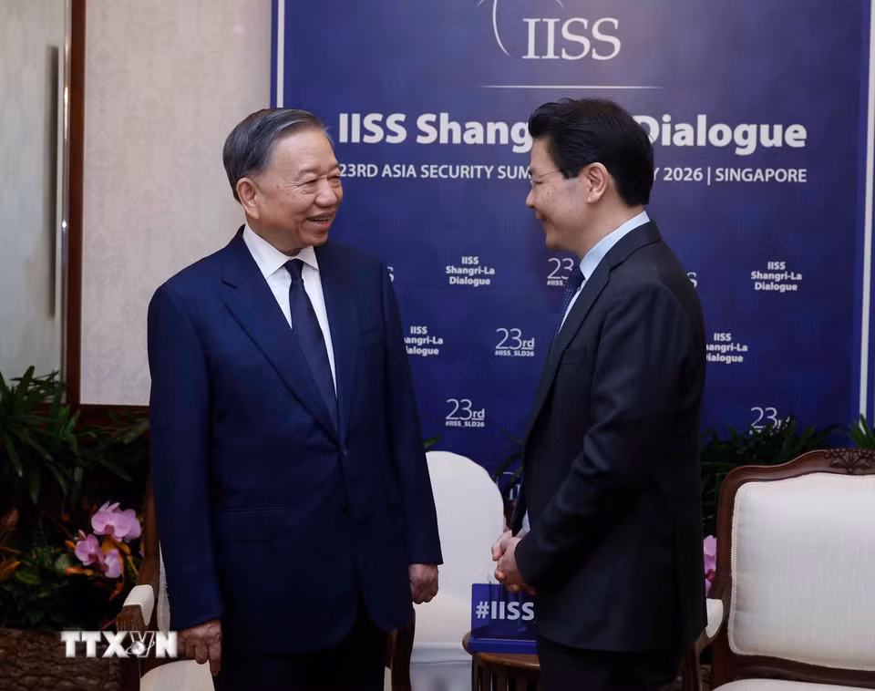 Tổng Bí thư, Chủ tịch nước Tô Lâm và Thủ tướng Singapore Lawrence Wong dự Đối thoại Shangri-La lần thứ 23. (Ảnh: Thống Nhất/TTXVN)