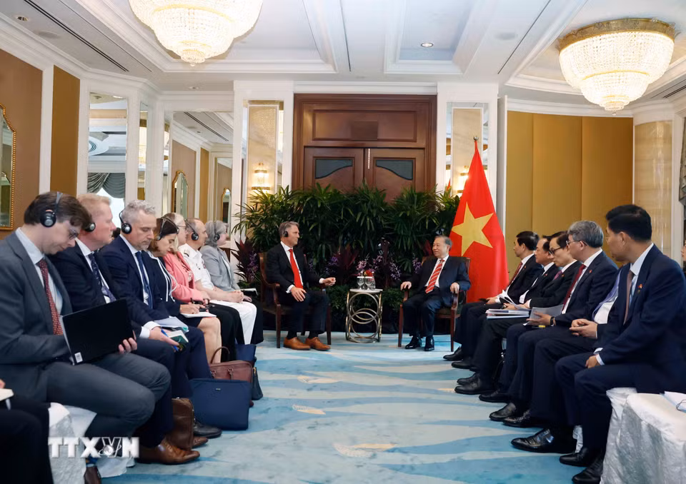 Tổng Bí thư, Chủ tịch nước Tô Lâm tiếp Phó Thủ tướng, Bộ trưởng Quốc phòng Australia Richard Marles. (Ảnh: Thống Nhất/TTXVN)