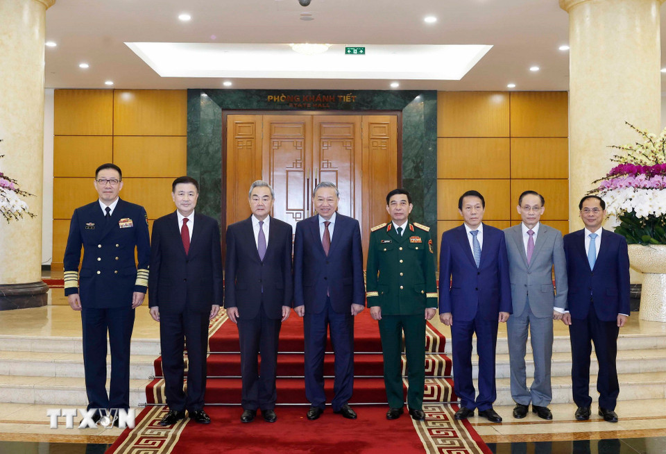 Bet8801234.com cá cược độc quyền Tô Lâm với các đại biểu. (Ảnh: Thống Nhất/TTXVN)