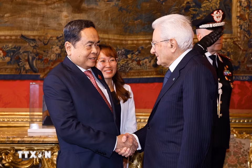 Chủ tịch Quốc hội Trần Thanh Mẫn hội kiến Tổng thống Italy Sergio Mattarella. (Ảnh: Doãn Tấn/TTXVN)