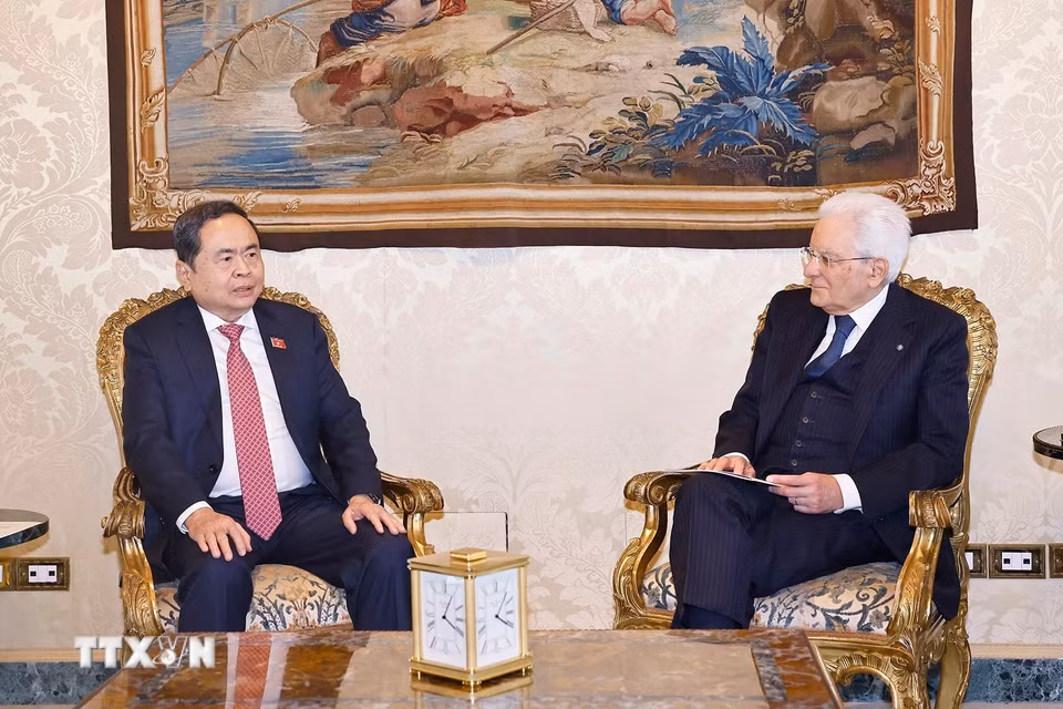 Chủ tịch Quốc hội Trần Thanh Mẫn hội kiến Tổng thống Italy Sergio Mattarella. (Ảnh: Doãn Tấn/TTXVN)