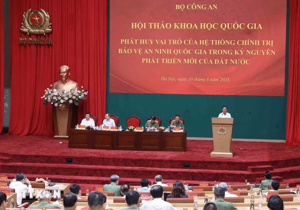 Quang cảnh hội thảo khoa học quốc gia: Phát huy vai trò của hệ thống chính trị bảo vệ an ninh quốc gia trong kỷ nguyên phát triển mới của đất nước. (Ảnh: Phương Hoa/TTXVN)