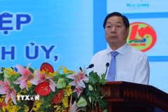 Ông Lâm Hoàng Nghiệp, Phó Chủ tịch Ủy ban Nhân dân tỉnh Sóc Trăng, phát biểu tại Hội nghị. (Ảnh: Tuấn Phi/TTXVN)