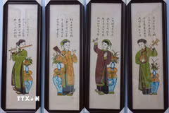 Ngày Tết ngắm tranh dân gian Đông Hồ "gà, lợn nét tươi trong" 