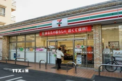 Một cửa hàng tiện lợi 7-Eleven tại Tokyo, Nhật Bản. (Ảnh: Getty Images/TTXVN)