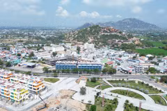 Vùng đất giàu truyền thống cách mạng huyện Ninh Hải, tỉnh Ninh Thuận, được công nhận đạt chuẩn huyện nông thôn mới. (Ảnh: Nguyễn Thành/TTXVN)