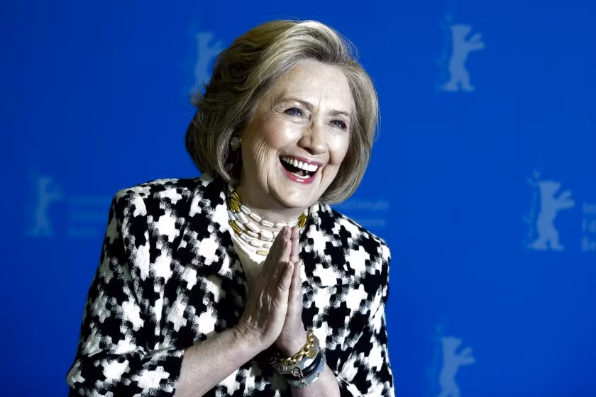 Ứng cử viên Joe Biden nhận được sự ủng hộ của bà Hillary Clinton ảnh 1
