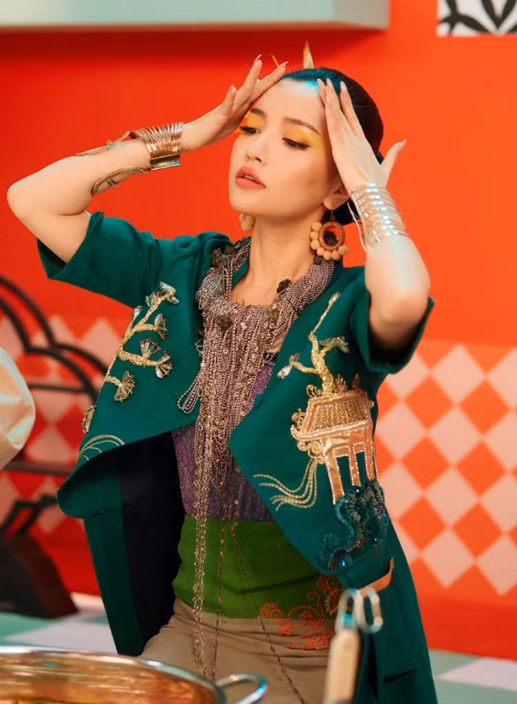 Cuộc chiến thời trang trong 5 siêu phẩm MV ''hot'' nhất tháng 5 ảnh 20