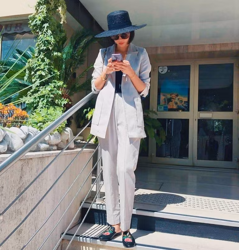 Kỳ Duyên, Mỹ Linh và Hương Giang đọ street style ngập tràn hàng hiệu ảnh 9