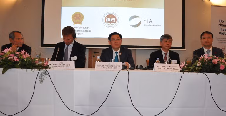 Phó Thủ tướng Vương Đình Huệ dự Tọa đàm xúc tiến đầu tư tại Brussels ảnh 1