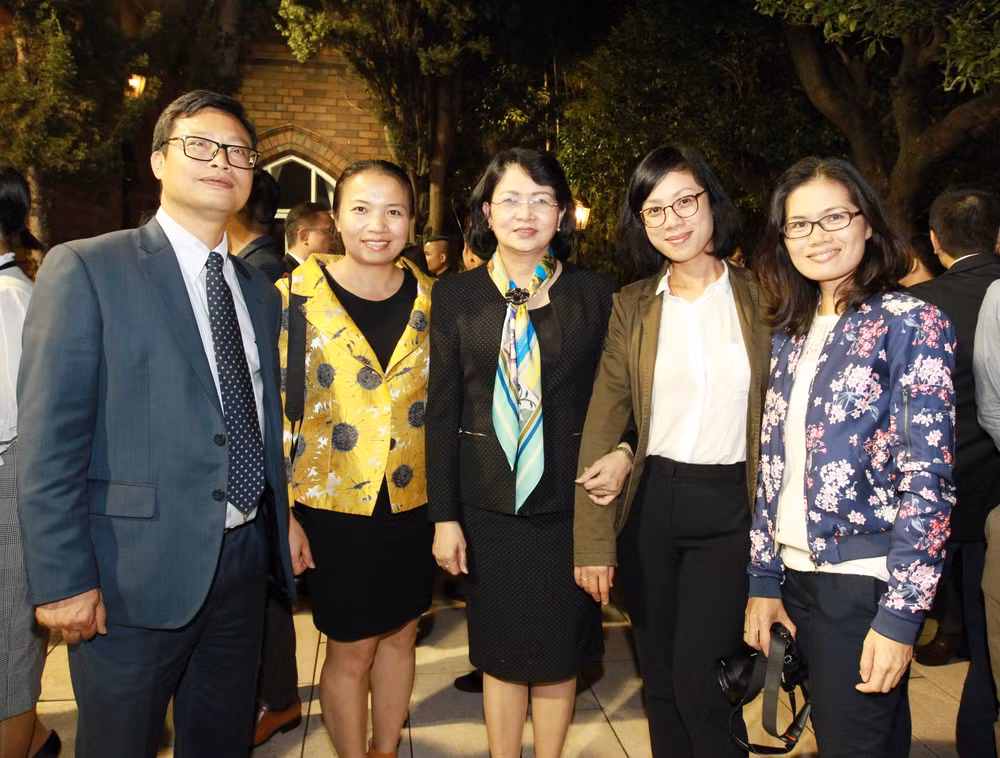 Phó Chủ tịch nước thăm Tổng lãnh sự quán và gặp gỡ kiều bào tại Sydney ảnh 3