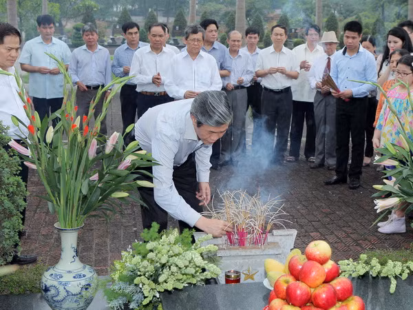 Kỷ niệm 90 năm Ngày sinh của đồng chí Đào Duy Tùng ảnh 1