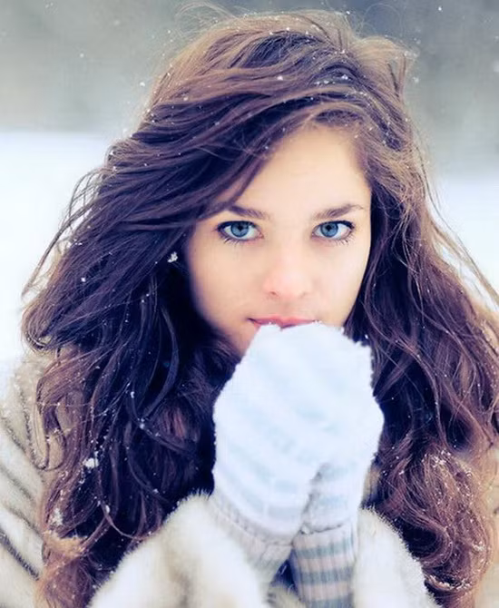 5 điều cần ghi nhớ để giữ mái tóc xoăn thật đẹp trong mùa Đông ảnh 8