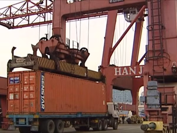 Kinh tế Hàn sẽ tăng trưởng nhanh nhất trong 4 năm ảnh 1