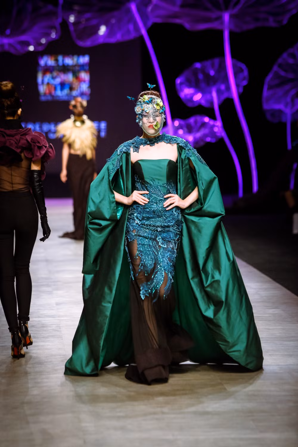 Đã mắt với “bữa tiệc” Haute Couture của nhà thiết kế Frederick Lee ảnh 8