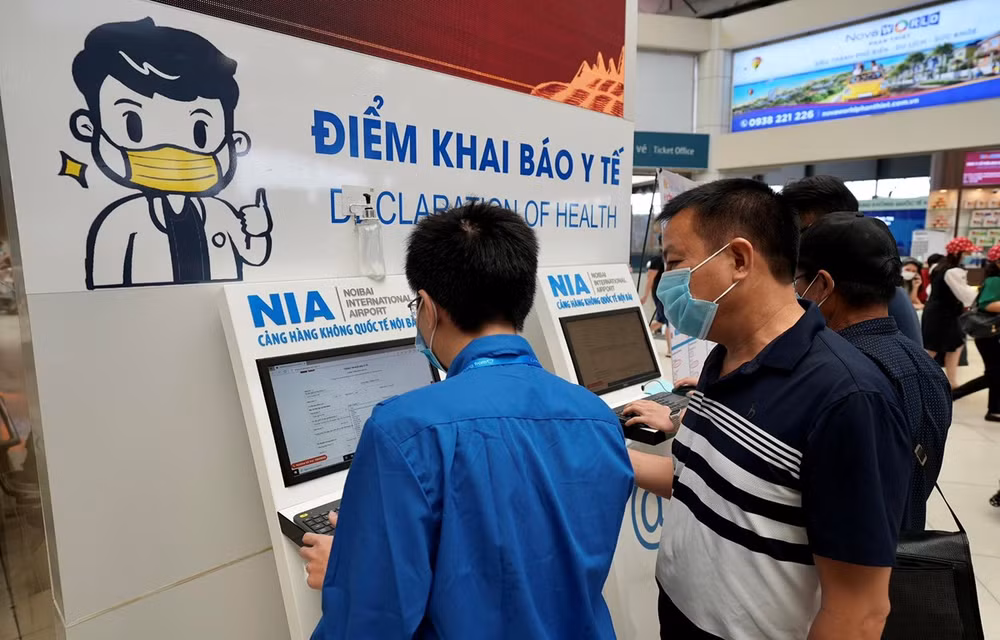 Ngành giao thông tăng cường phòng chống dịch COVID-19 dịp 30/4-1/5 ảnh 2