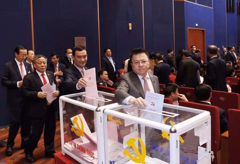 Bí thư Đảng ủy TTXVN Lê Quốc Minh được bầu vào BCH TW Đảng khóa XIII ảnh 2