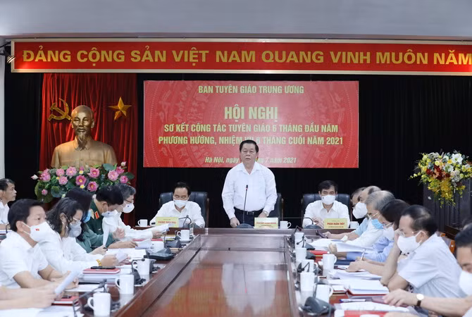 Thực hiện nghiêm túc, hiệu quả Kết luận của Bộ Chính trị về Chỉ thị 05 ảnh 2