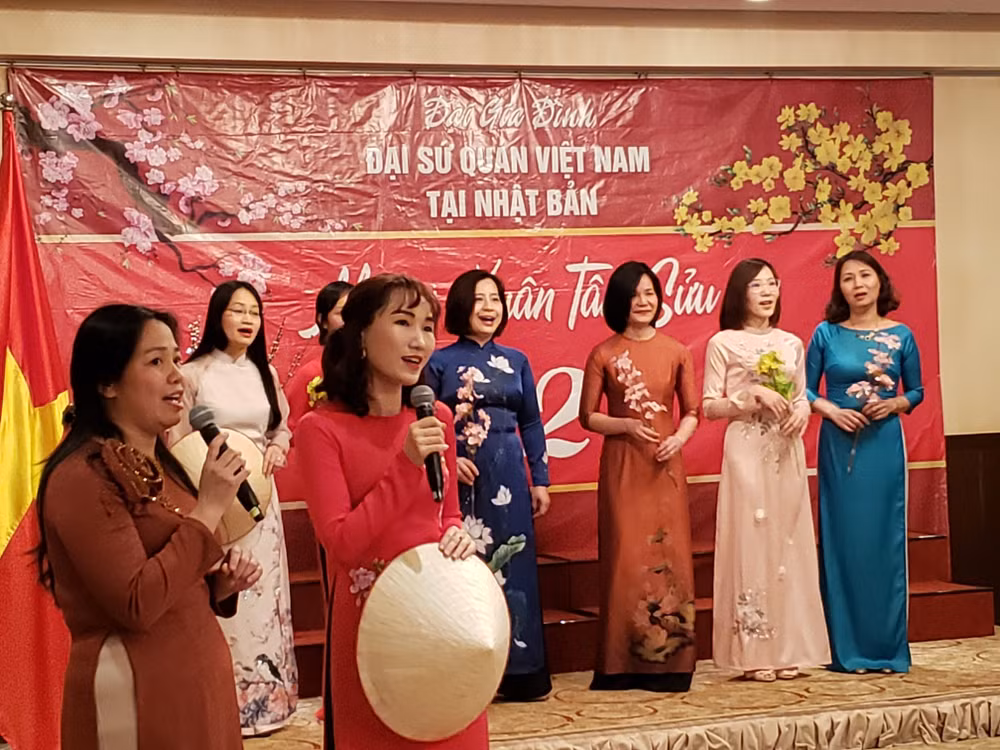Người Việt Nam ở Nhật Bản đón Tết cổ truyền Tân Sửu ảnh 1