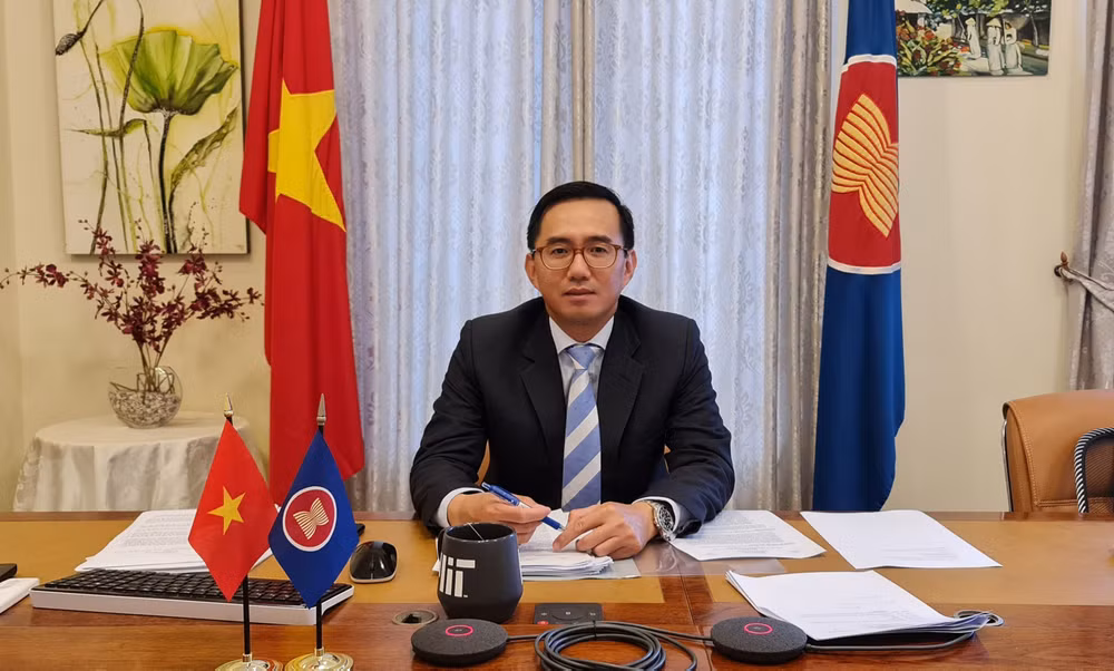 Đại sứ Trần Đức Bình chính thức nhậm chức Phó Tổng thư ký ASEAN ảnh 1