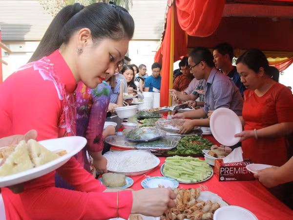 Đại sứ quán Việt Nam tại Malaysia và Maroc mừng Xuân Ất Mùi ảnh 1