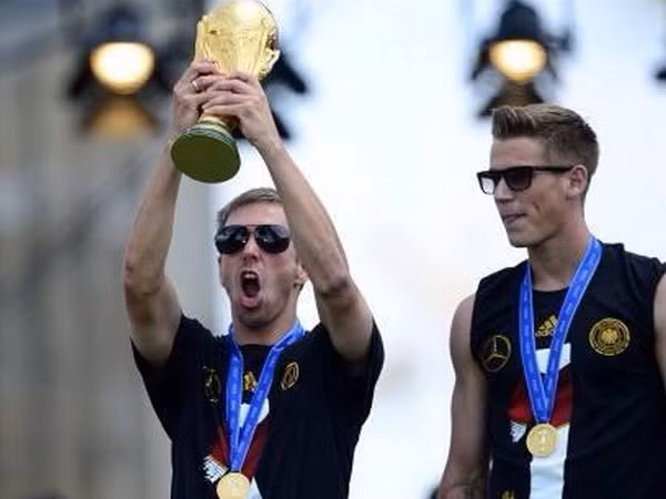 Philipp Lahm chia tay đội tuyển: Chúng tôi sẽ rất nhớ anh ảnh 3