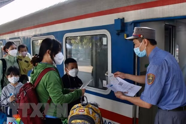 Quy định đổi, trả vé tàu tuyến Bắc-Nam trong dịp Hè 2023 ảnh 1