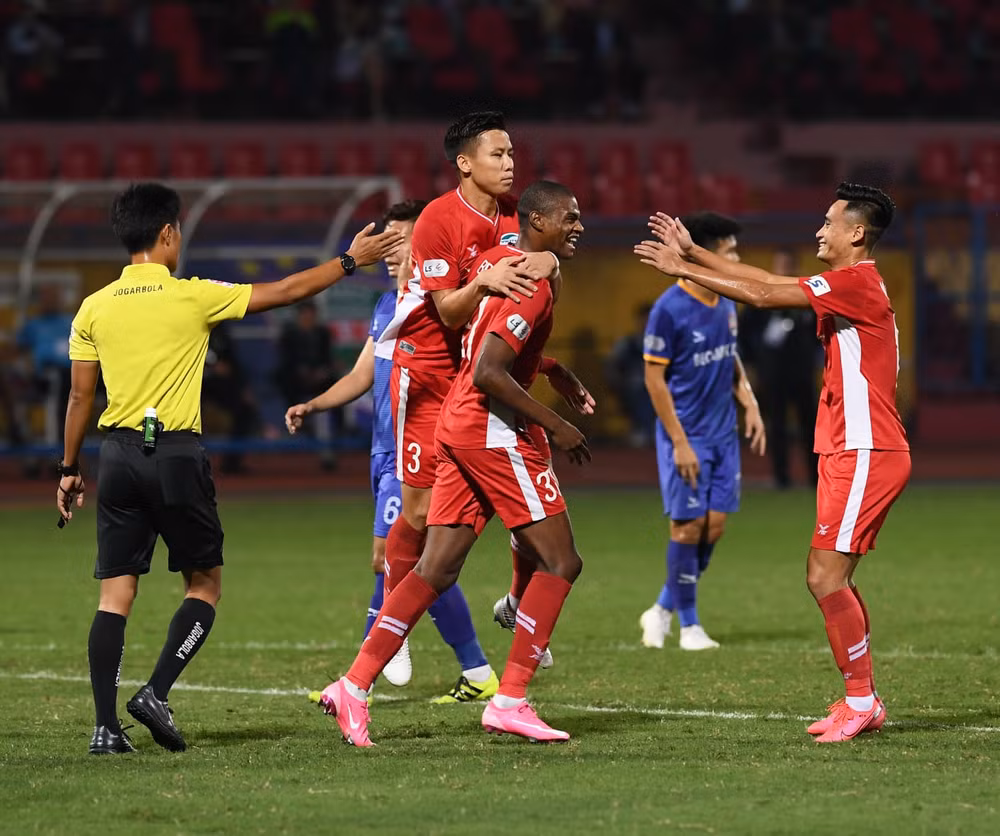 Viettel thắng tối thiểu Bình Dương, vững ngôi đầu bảng V-League 2020 ảnh 1