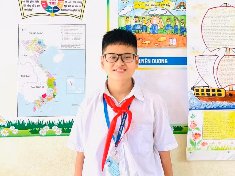 Quảng Ninh: Nam sinh lớp 7 dũng cảm cứu người mắc kẹt trên đường ray ảnh 1