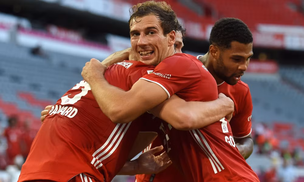 Kết quả Bundesliga: Dortmund níu kéo Bayern thêm một vòng đấu ảnh 2