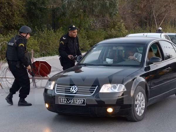 Tunisia đã bắt giữ 800 phần tử khủng bố quay trở về nước ảnh 1