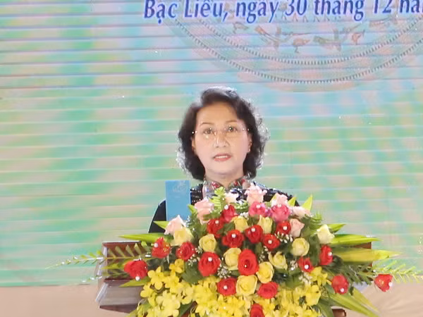 Chủ tịch Quốc hội dự lễ kỷ niệm 20 năm tái lập tỉnh Bạc Liêu ảnh 1