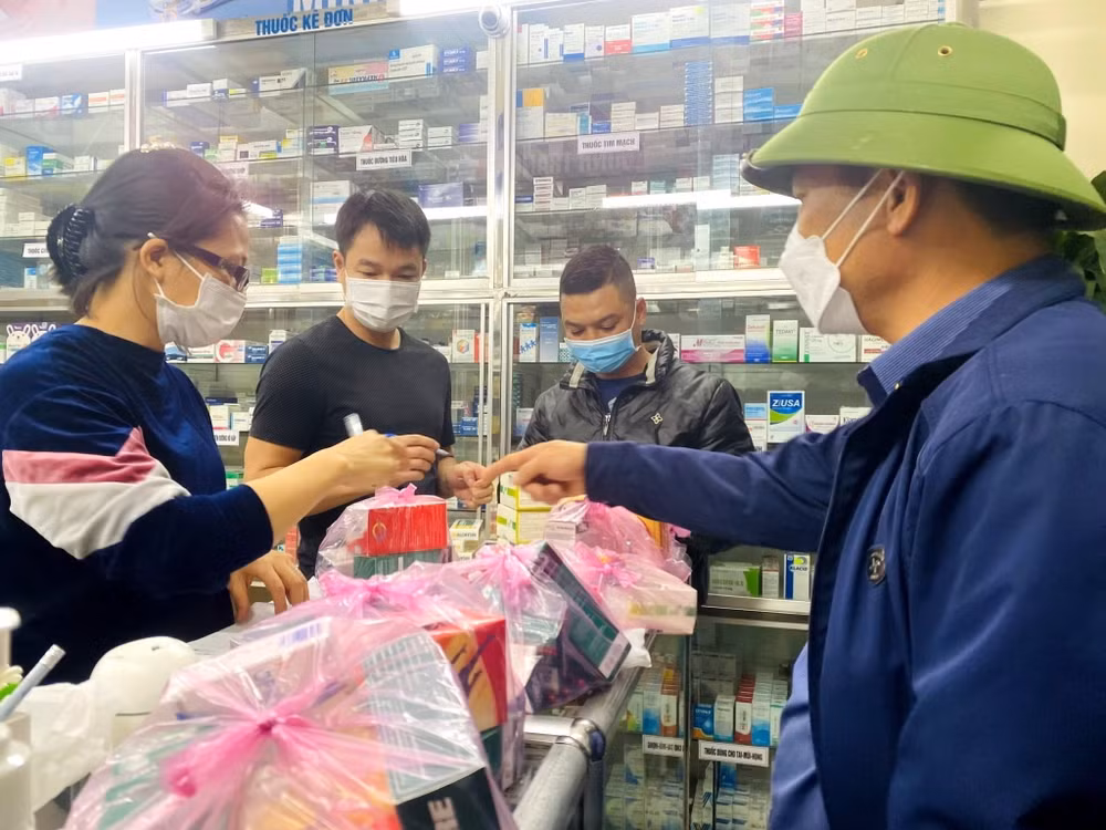Xử lý nghiêm nếu phát hiện vi phạm kinh doanh thuốc chữa COVID-19 ảnh 2