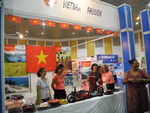 Việt Nam tham gia Hội chợ quốc tế Sri Lanka 2014 ảnh 1