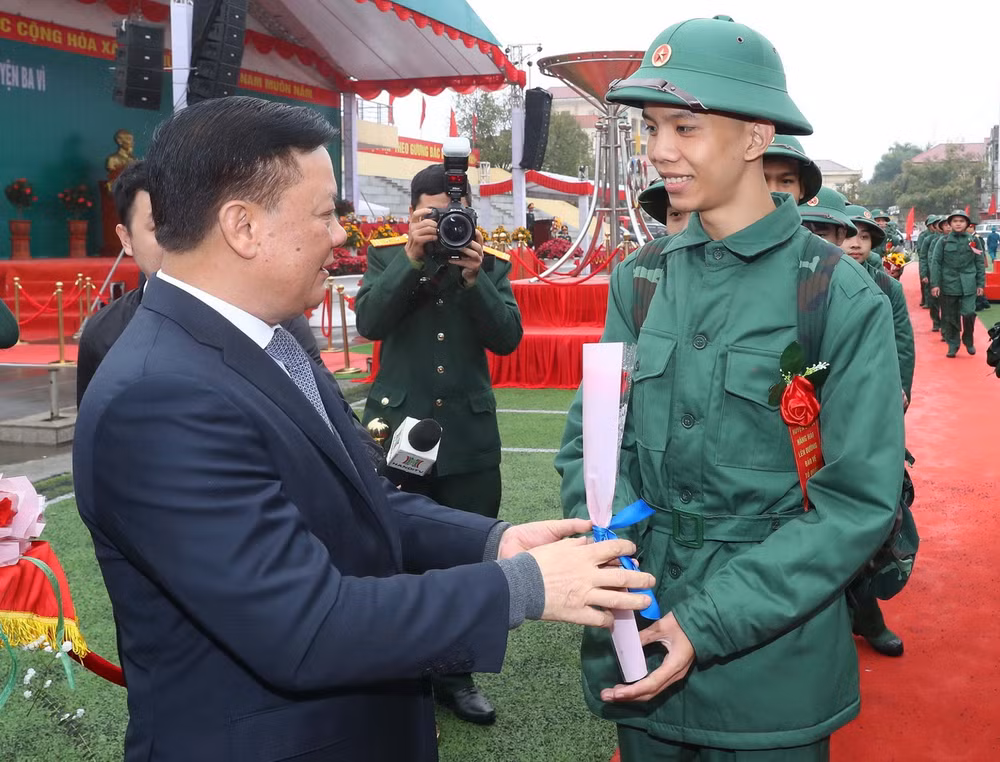 ttxvn_thanh nien thu do nhap ngu 2.jpg