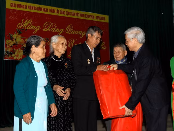 Tổng Bí thư dâng hương tại khu di tích Thành cổ Quảng Trị ảnh 1