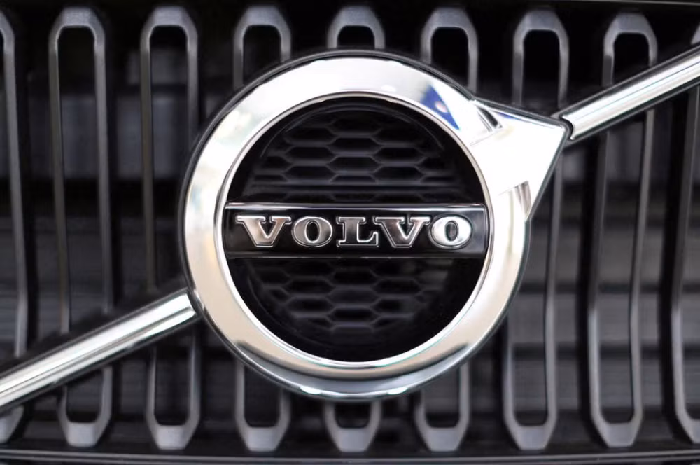 Doanh số giảm, Volvo và Mercedes vẫn thu lãi nhờ giá bán tăng ảnh 1
