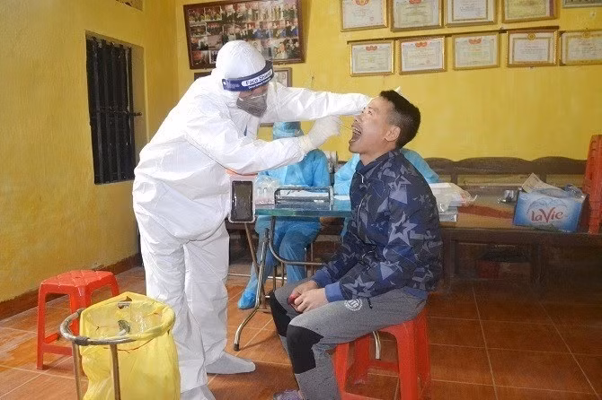 Hà Nội xem khâu rà soát, phát hiện là nhiệm vụ hàng đầu để chống dịch ảnh 1