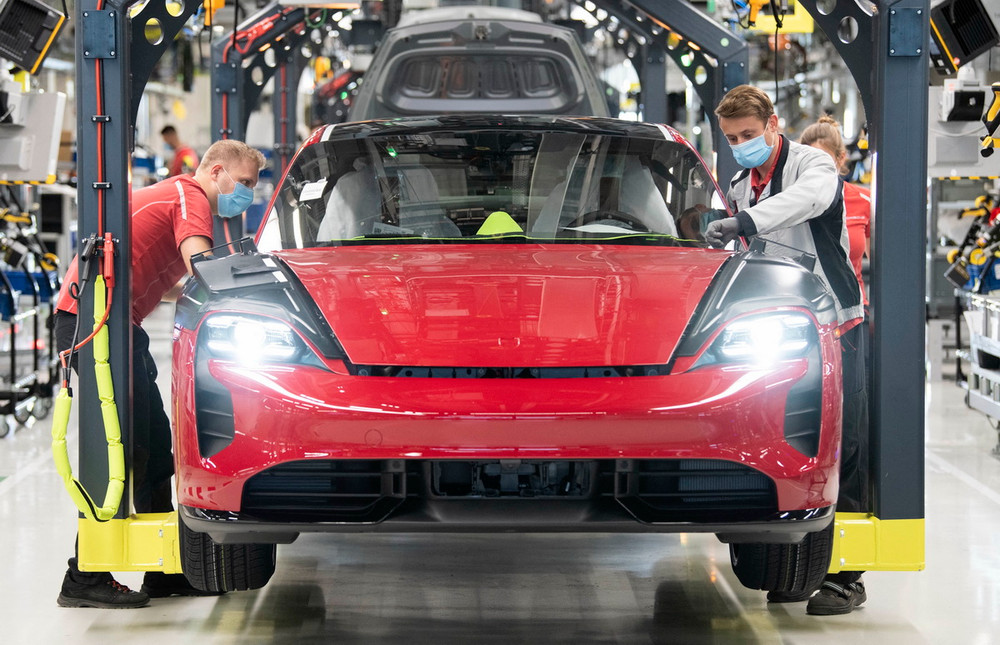 Ngành công nghiệp ôtô châu Âu đứng ở ngưỡng cửa thay đổi | Vietnam+  (VietnamPlus)