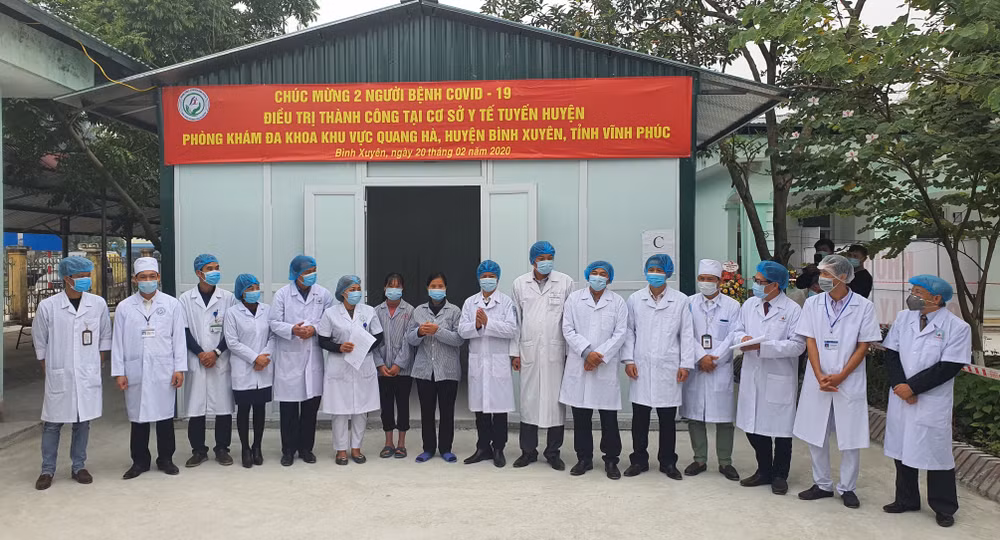 Bài 2: VN chống COVID-19: Bác sỹ, bệnh nhân kiên cường 'vượt bão' ảnh 2
