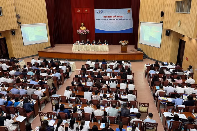 Nhiều doanh nghiệp gặp&nbsp;khó về dòng vốn do&nbsp;chậm được hoàn thuế ảnh 1