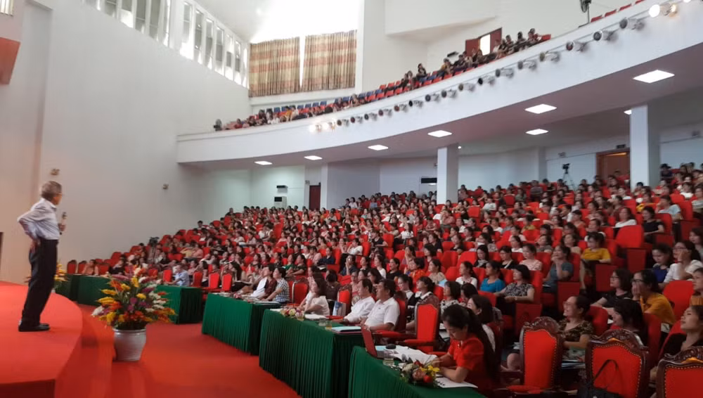 Các nhà xuất bản gấp rút phát hành, tập huấn sách giáo khoa lớp 1 mới ảnh 3