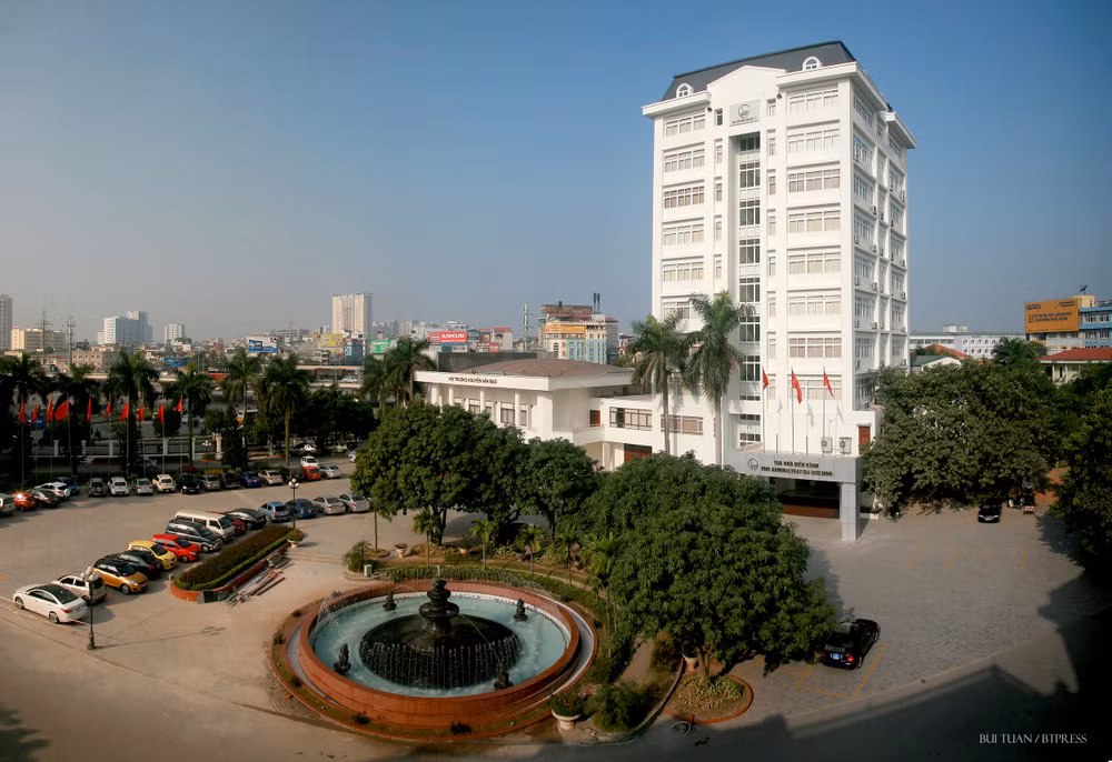 Hai đại học Việt Nam lọt top 150 đại học trẻ chất lượng nhất thế giới ảnh 1