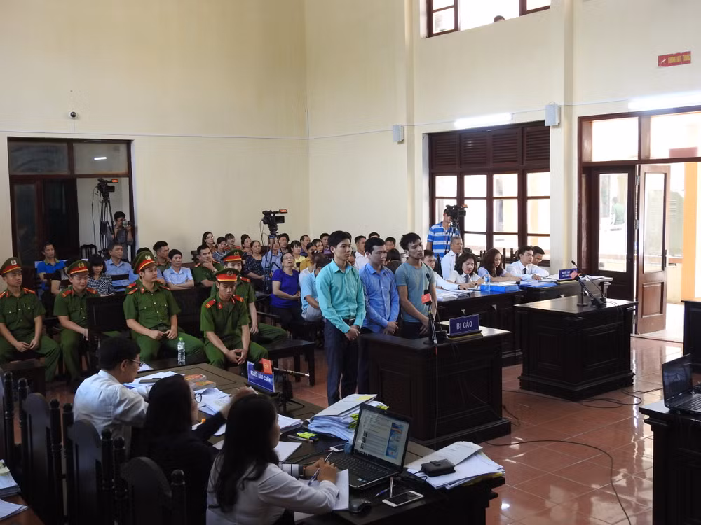 Xét xử vụ chạy thận: Luật sư đề nghị khởi tố thêm đối tượng ảnh 1