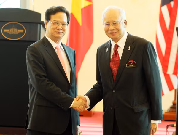 Việt Nam coi trọng quan hệ với các nước láng giềng ASEAN ảnh 1