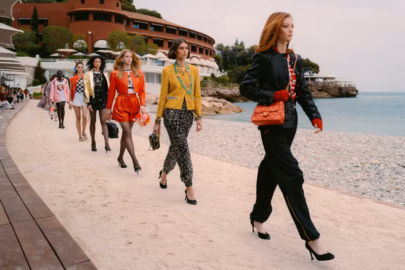 BST Chanel Cruise 2023: Miền ký ức hoài niệm về một vùng đất xa hoa ảnh 1
