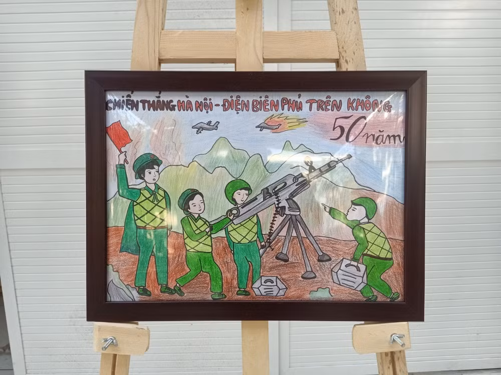 Học sinh Thủ đô sôi nổi kỷ niệm chiến thắng Điện Biên Phủ trên không ảnh 3